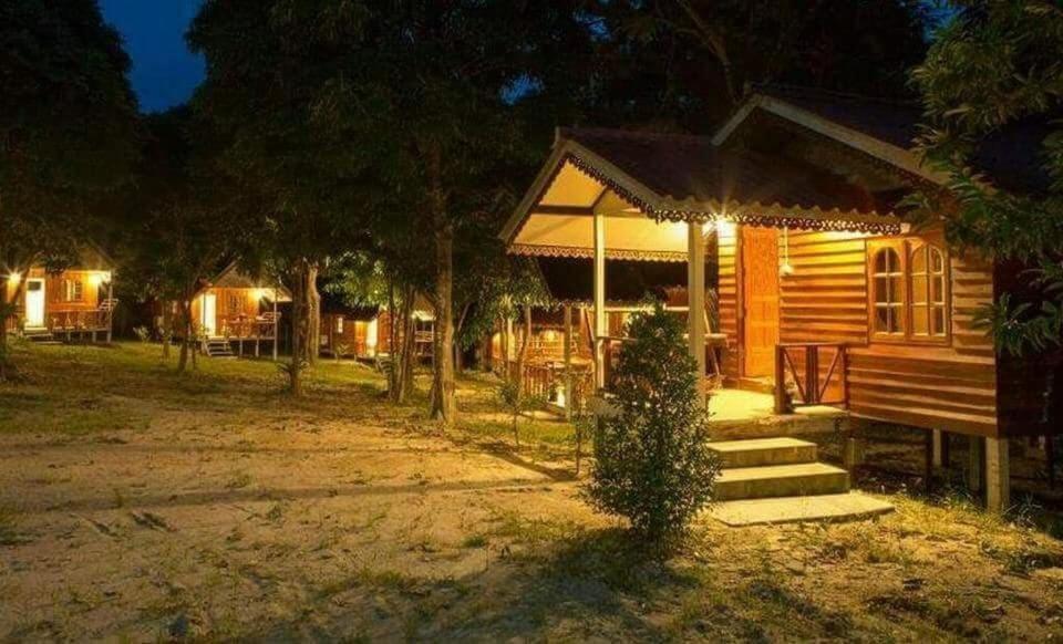 Smile Sunset Resort Koh Lipe Exterior foto